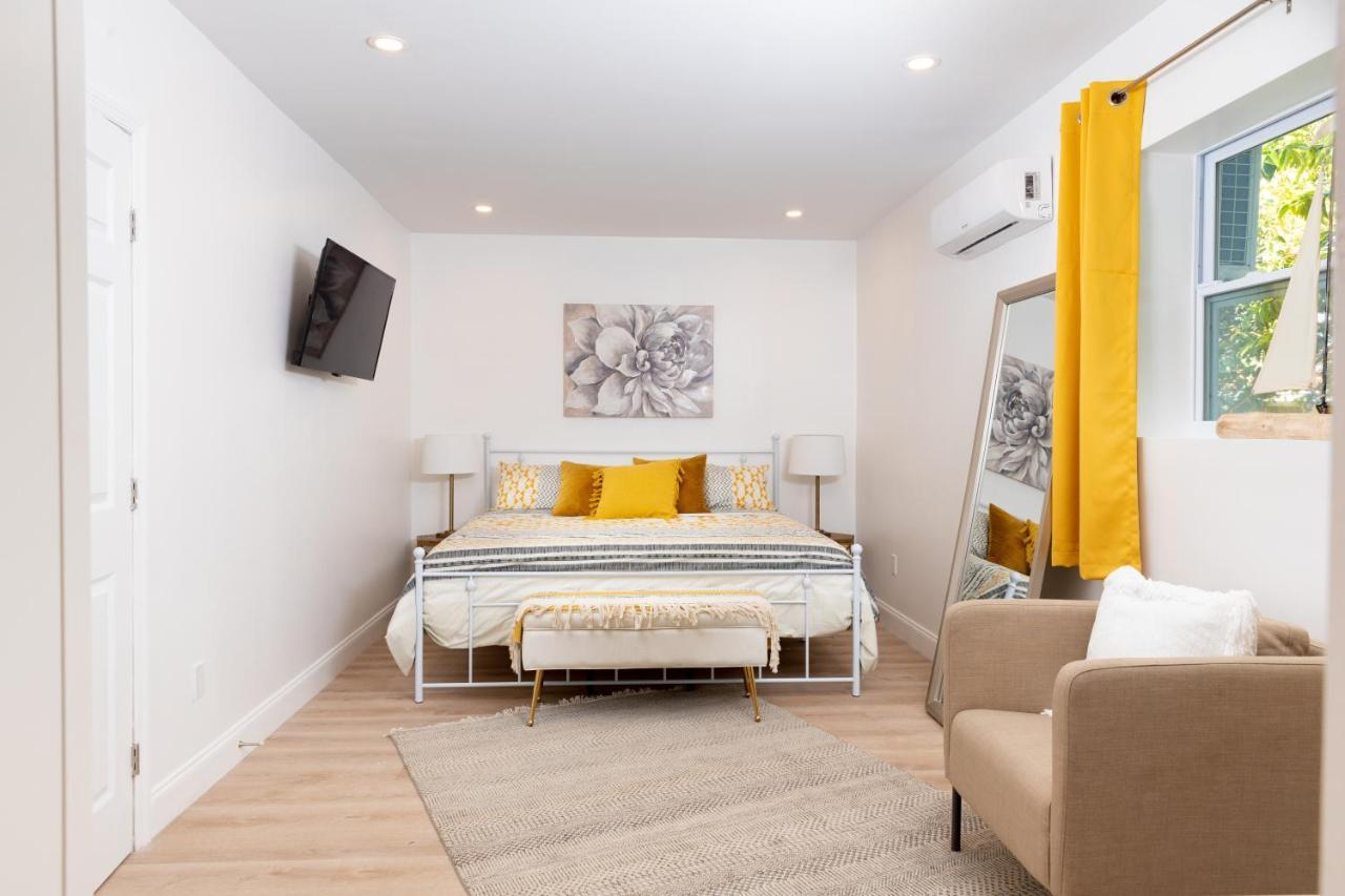 Beautiful Casita With King Bed And Private Patio Close To Calle 8, Mia Airport, Coral Gables Маямі Екстер'єр фото