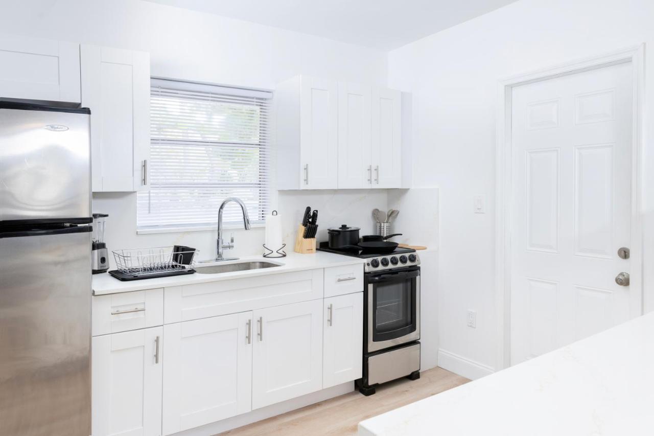 Beautiful Casita With King Bed And Private Patio Close To Calle 8, Mia Airport, Coral Gables Маямі Екстер'єр фото