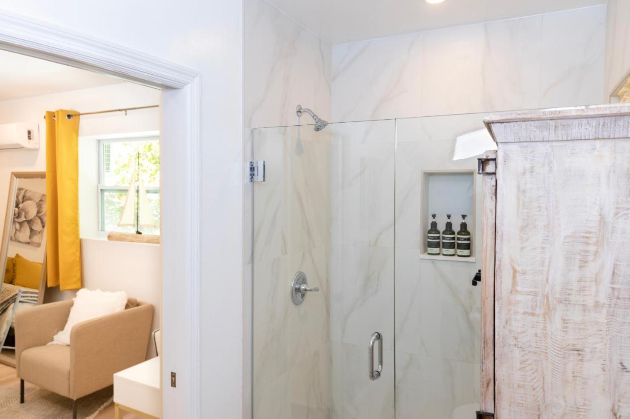 Beautiful Casita With King Bed And Private Patio Close To Calle 8, Mia Airport, Coral Gables Маямі Екстер'єр фото