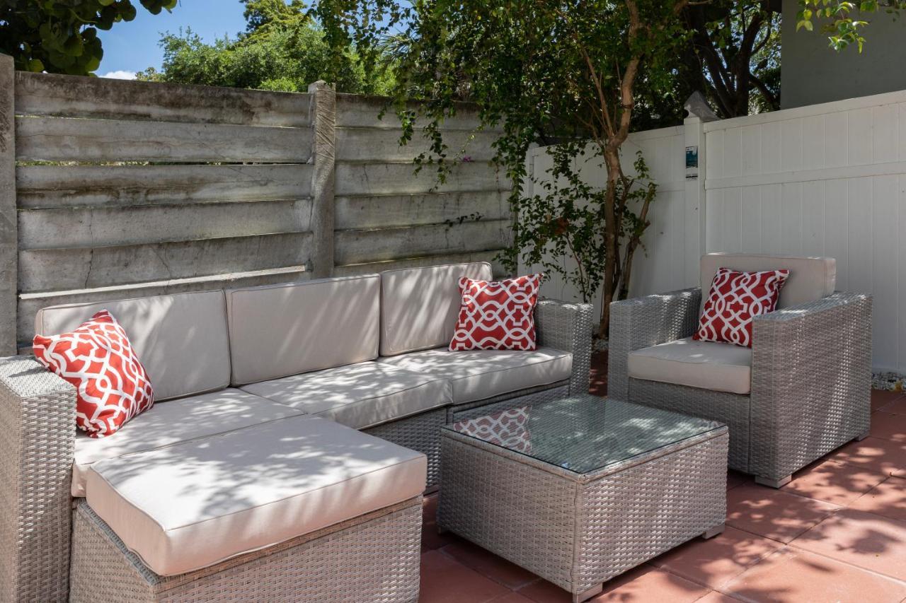 Beautiful Casita With King Bed And Private Patio Close To Calle 8, Mia Airport, Coral Gables Маямі Екстер'єр фото