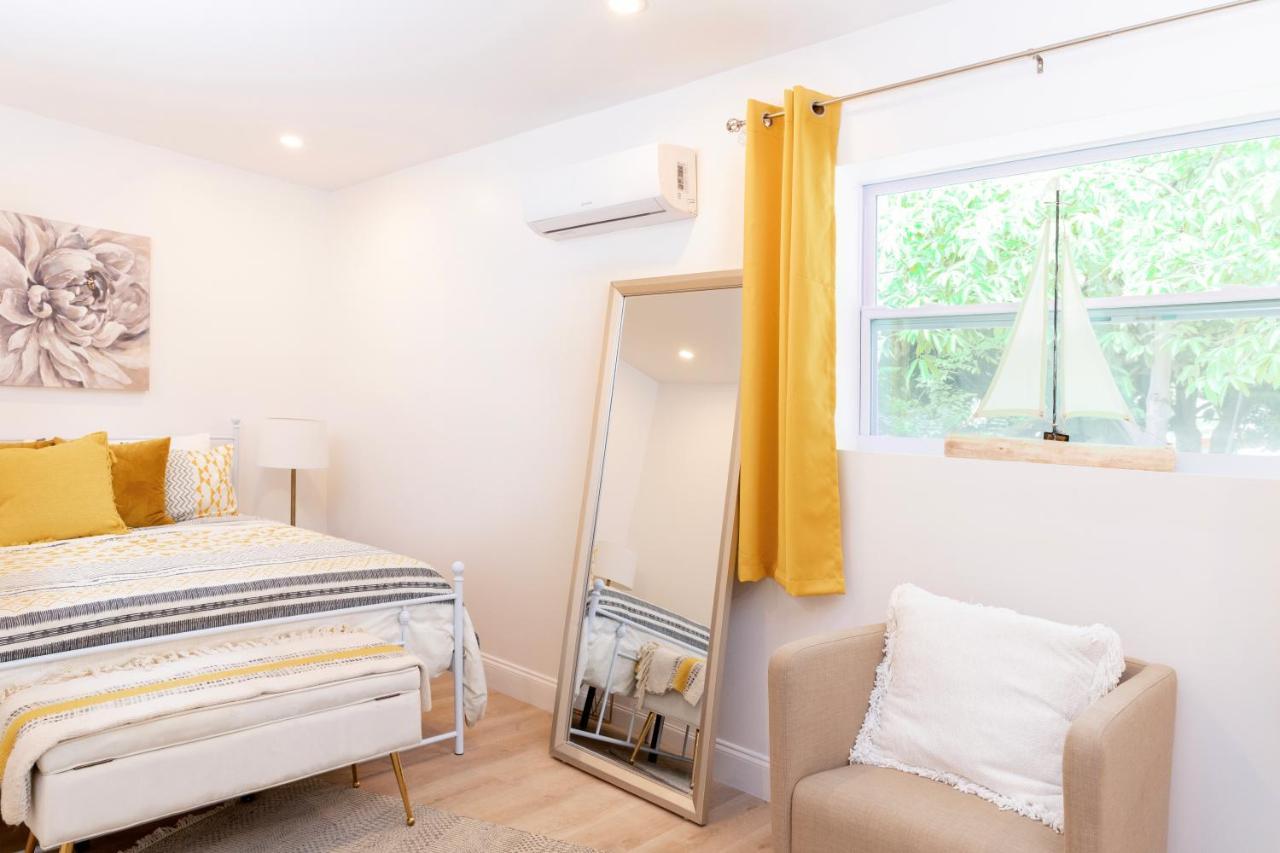 Beautiful Casita With King Bed And Private Patio Close To Calle 8, Mia Airport, Coral Gables Маямі Екстер'єр фото